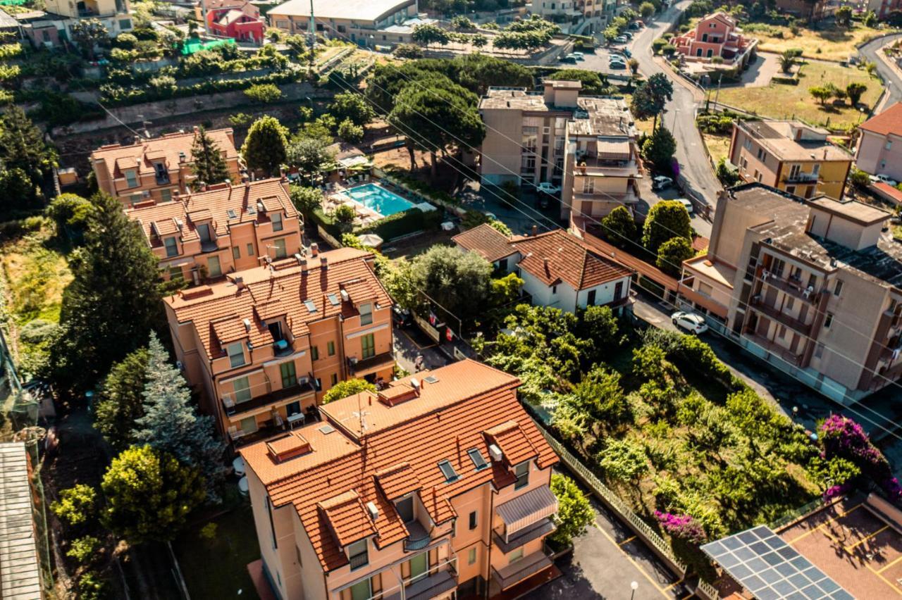 Residence Holidays Pietra Ligure Exterior foto