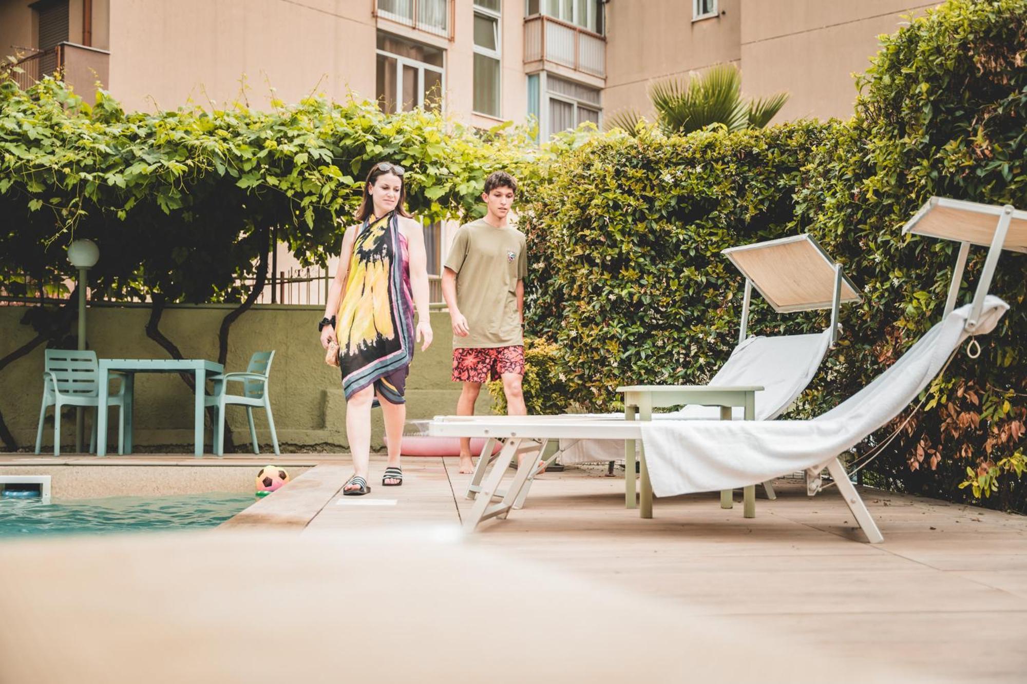 Residence Holidays Pietra Ligure Exterior foto