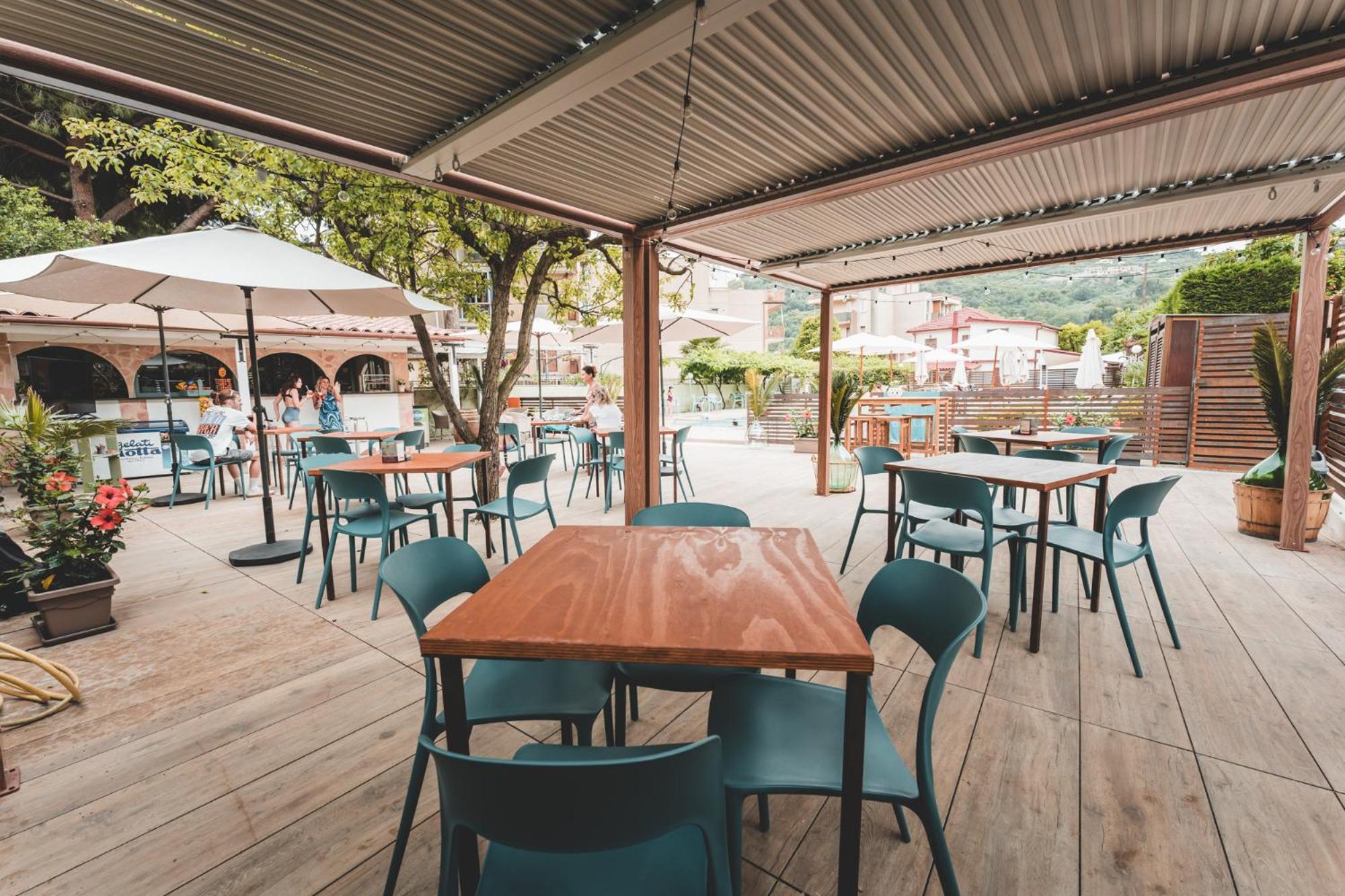 Residence Holidays Pietra Ligure Exterior foto